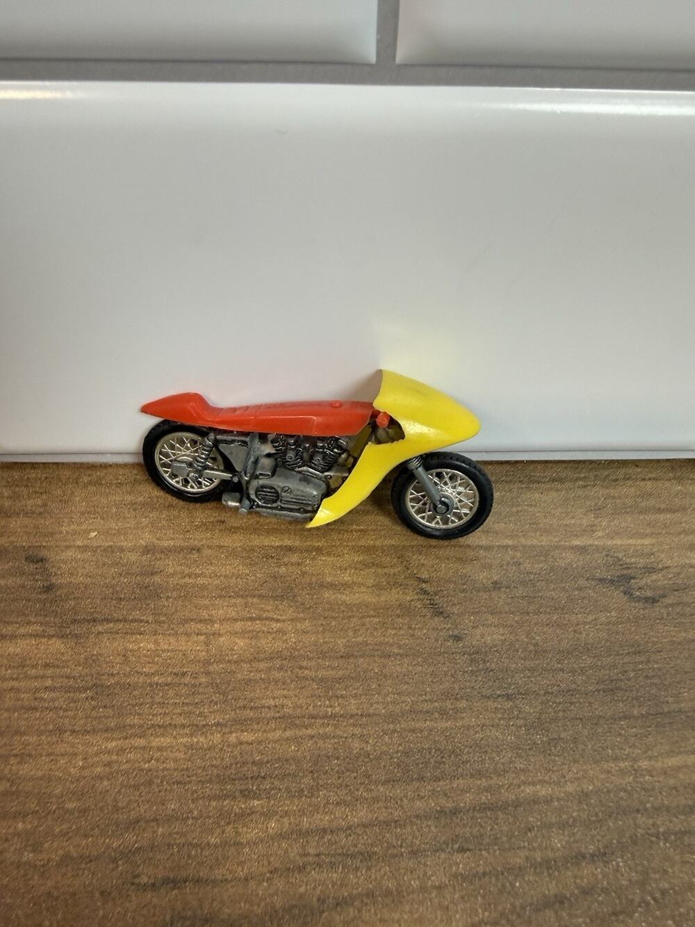 Hot Wheels Redline Era 'RRRUMBLERS' RIP SNORTER Orange & Yellow HK